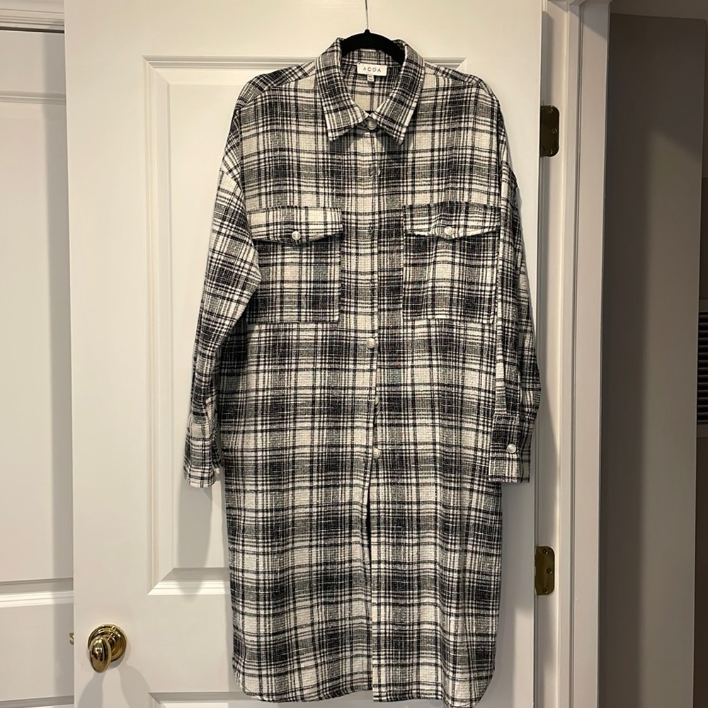 Long sleeved Shirt jacket , knee length , black and cream plaid pattern